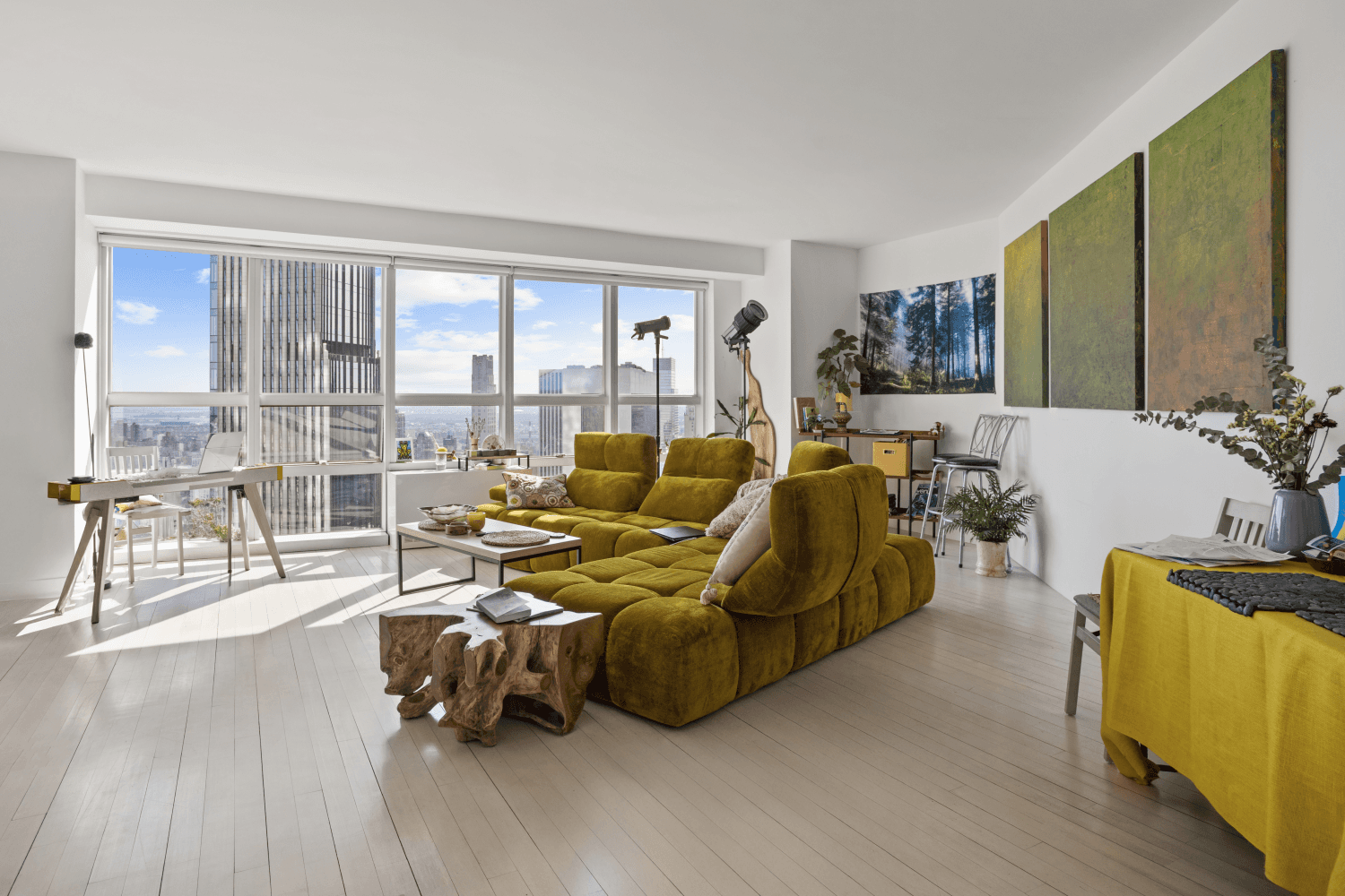 This stunning condo is a beautiful and spacious two bedroom.