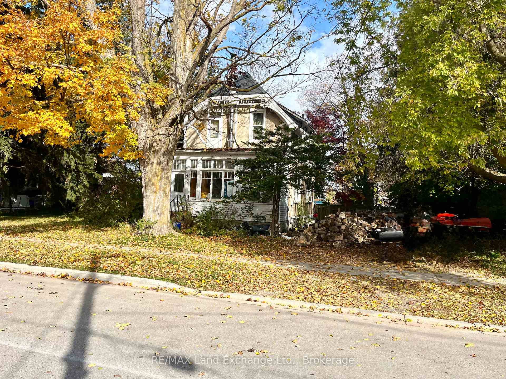 Excellent opportunity in the heart of Ripley !