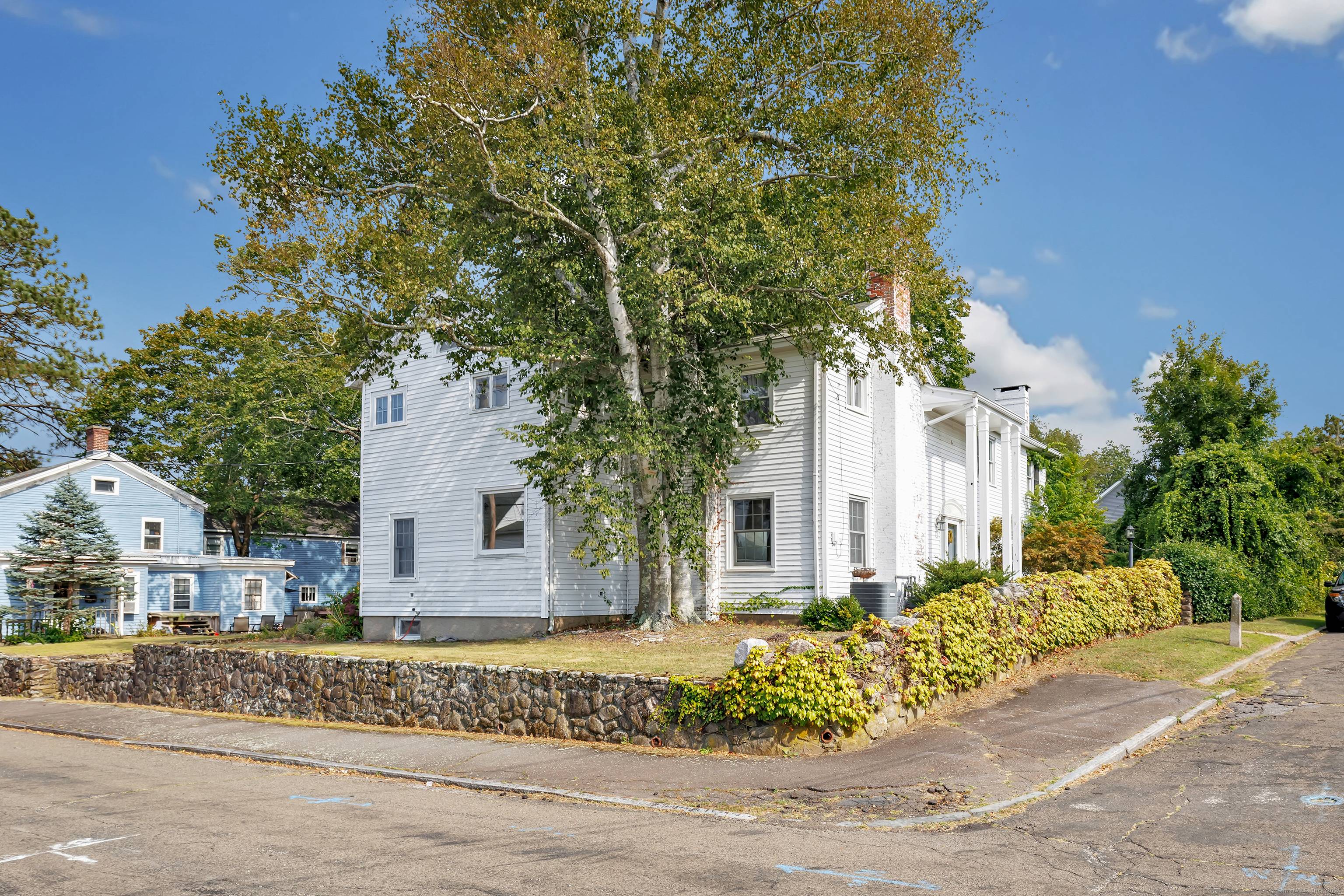 Welcome to 16 Union Street !