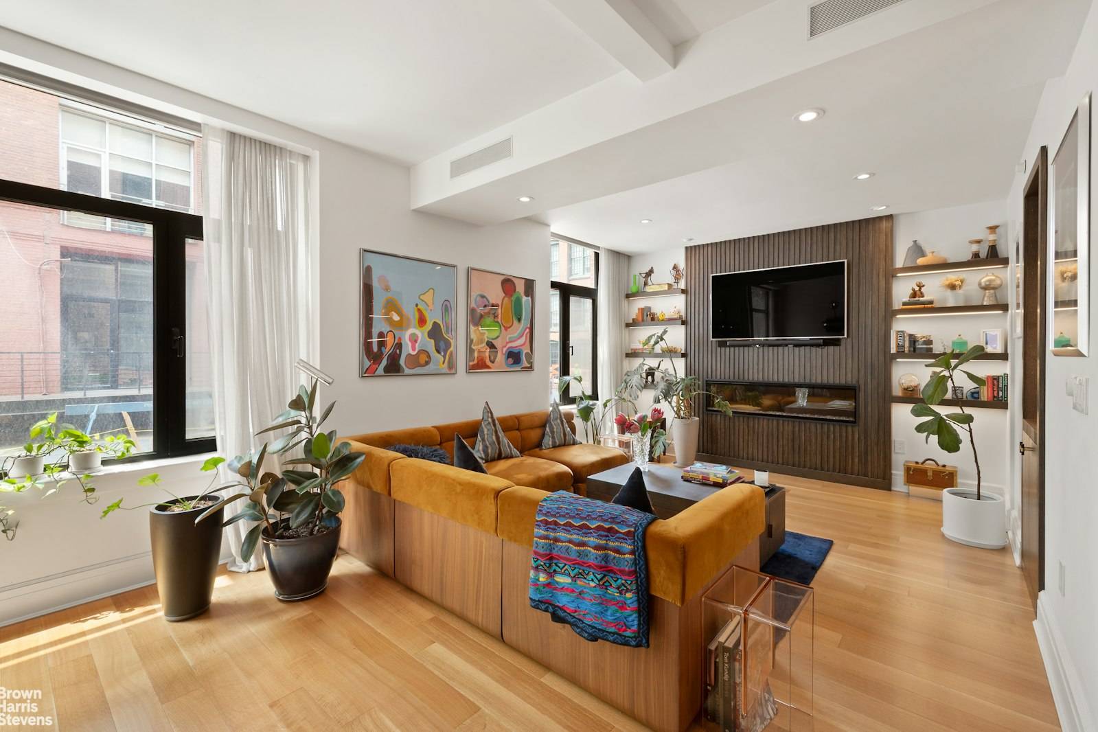 Sophisticated Duplex Townhouse Style Home with Outdoor Space in Prime DUMBO Vinegar Hill Nestled on one of DUMBO Vinegar Hill's most serene cobblestone streets, Residence THB is a thoughtfully designed ...