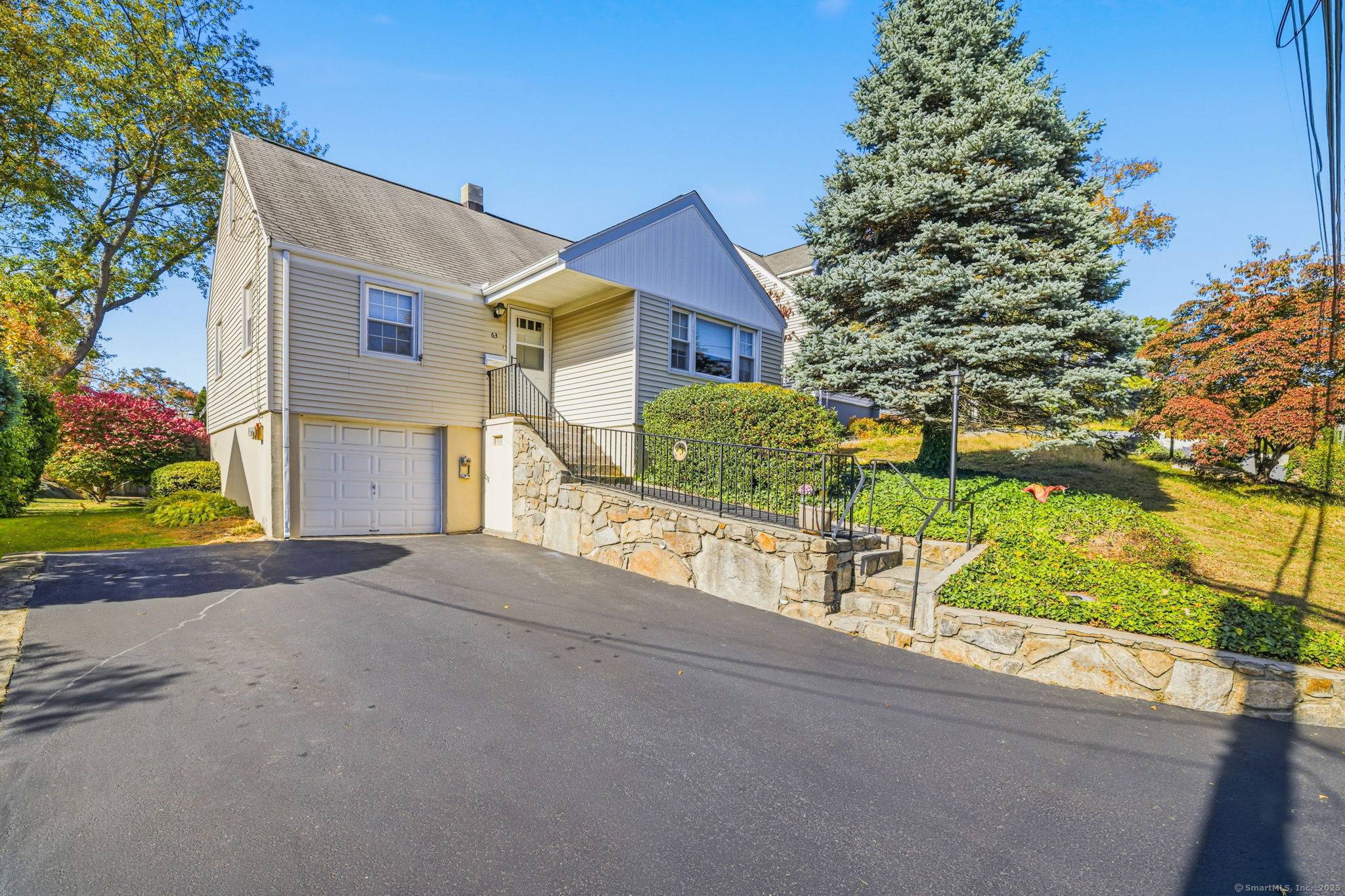 Welcome Home ! Conveniently located and lovingly cared for, this charming residence offers comfort, flexibility, and room to grow.