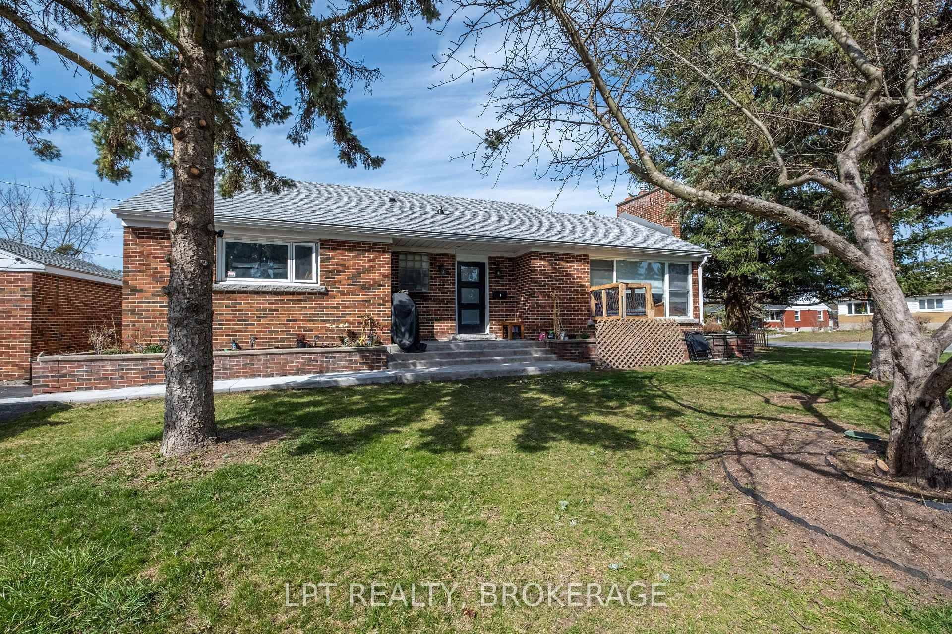 Charming Legal Duplex in Strathcona Park A Prime Investment or Home !