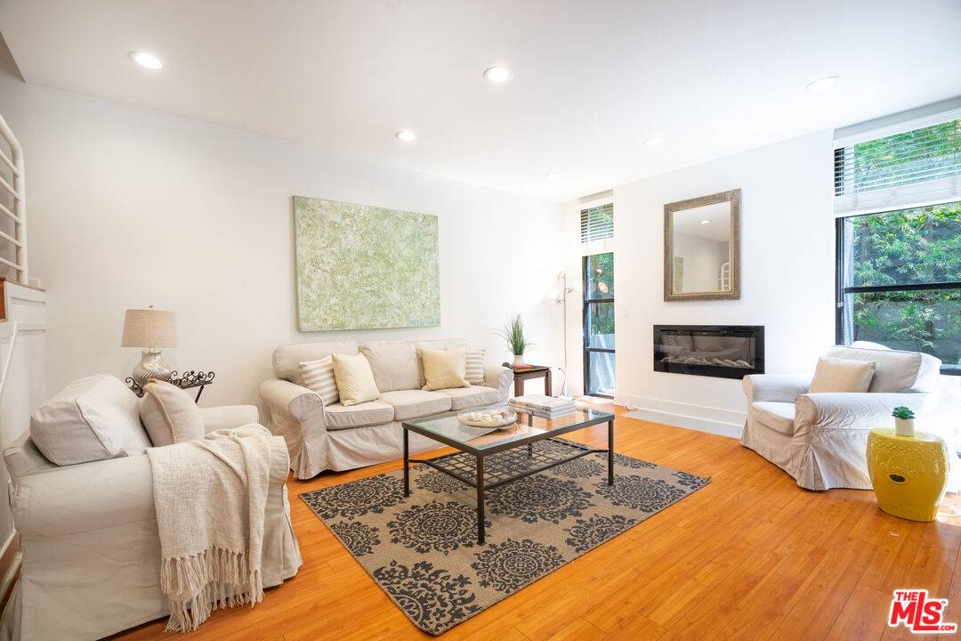 1427 18TH ST 2BR Santa Monica La