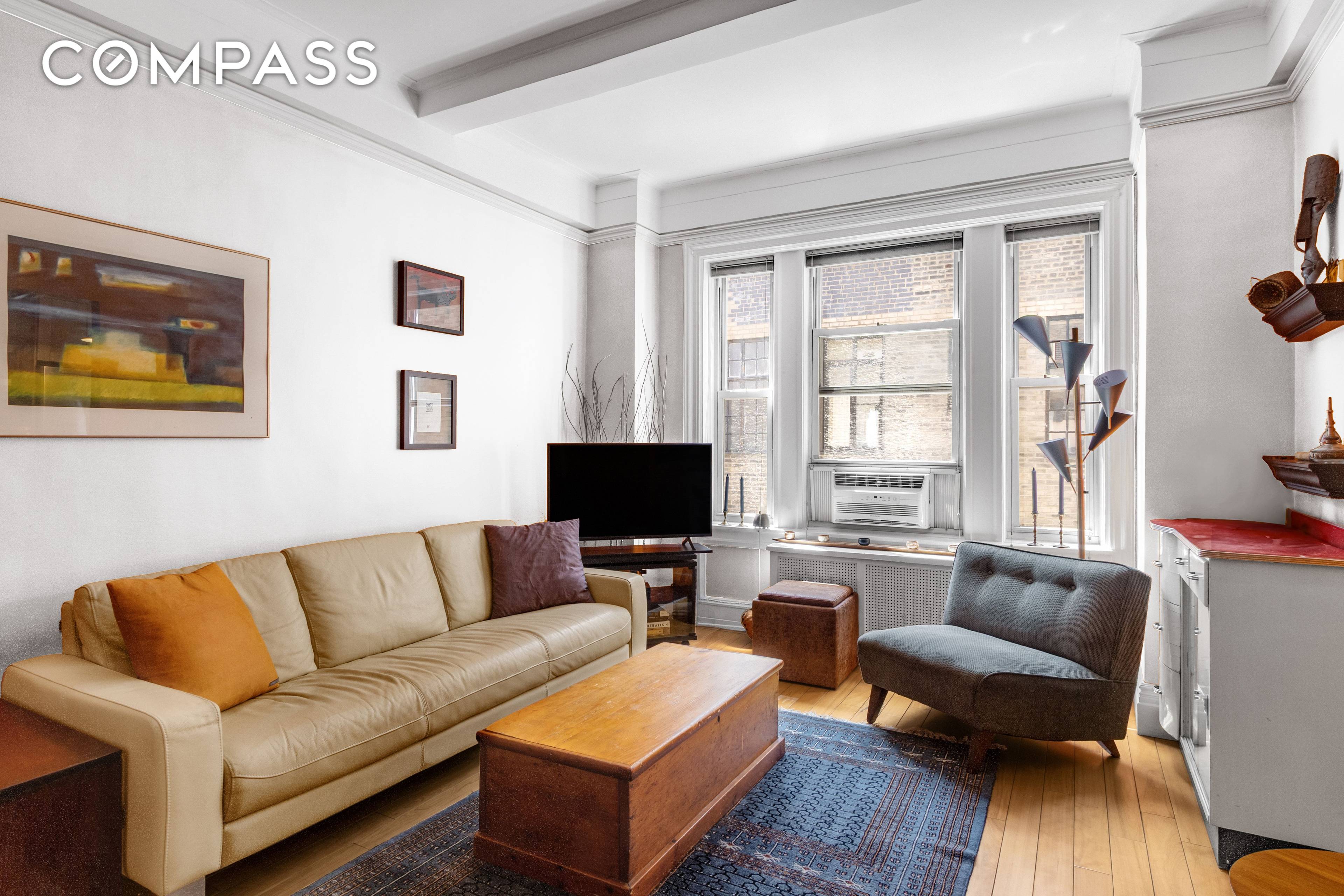TOP FLOOR STAND OUT STYLISH CORNER STUNNER SOULFUL HEAD TURNER IN PRIME, PRIZED ADDRESS In 1922, the famous architects, Schwartz amp ; Gross, created a boutique building known for its ...
