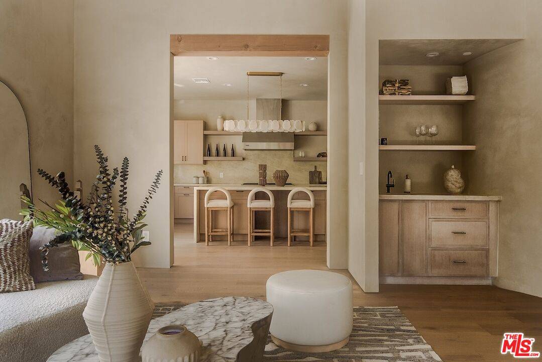 1969 Curson Pl 4BR Hollywood Hills East La