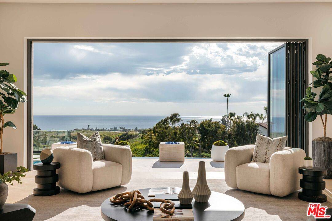29600   Harvester Rd 6BR Malibu La