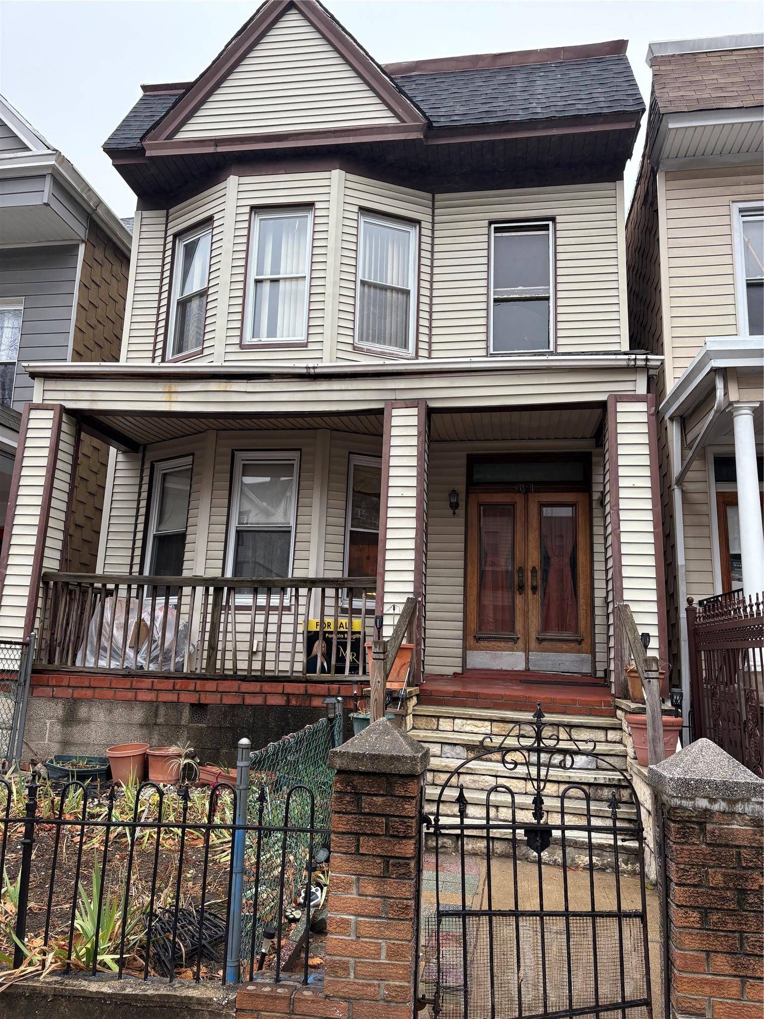 Located in the Norwood area of the Bronx, This large 2 family home offers a 4 bedroom 1 bath over a 3 bedroom 1 bath plus finish basement that offers ...