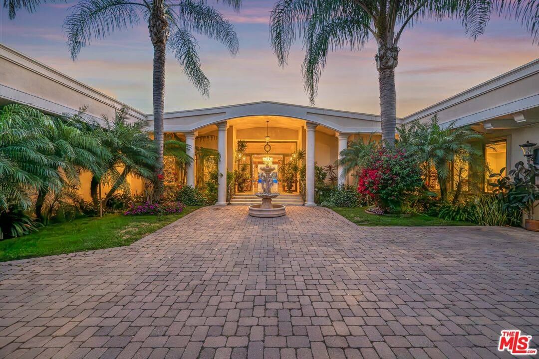 1575 Alexis Pl 5BR Beverly Hills Post Office | B.H.P.O. La