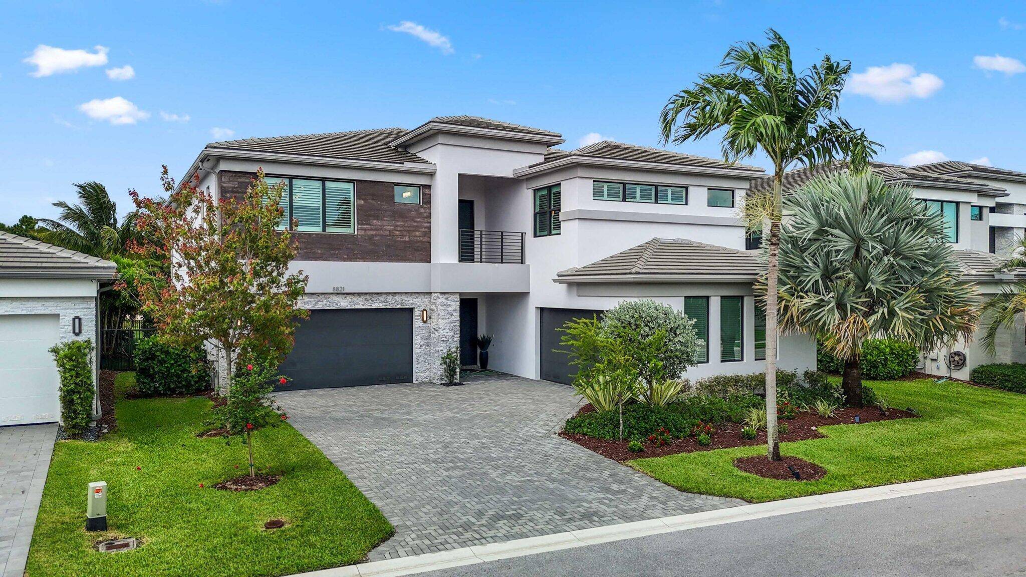Experience luxurious modern living in this exquisite lakefront Maldives model residence, where every detail has been meticulously curated to elevate your lifestyle.