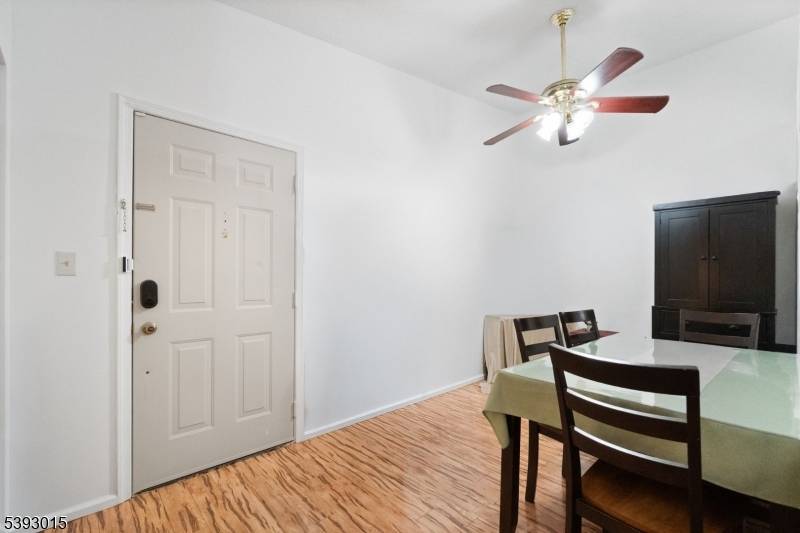 Beautiful 2 bedrooms, 2 baths end unit condo.