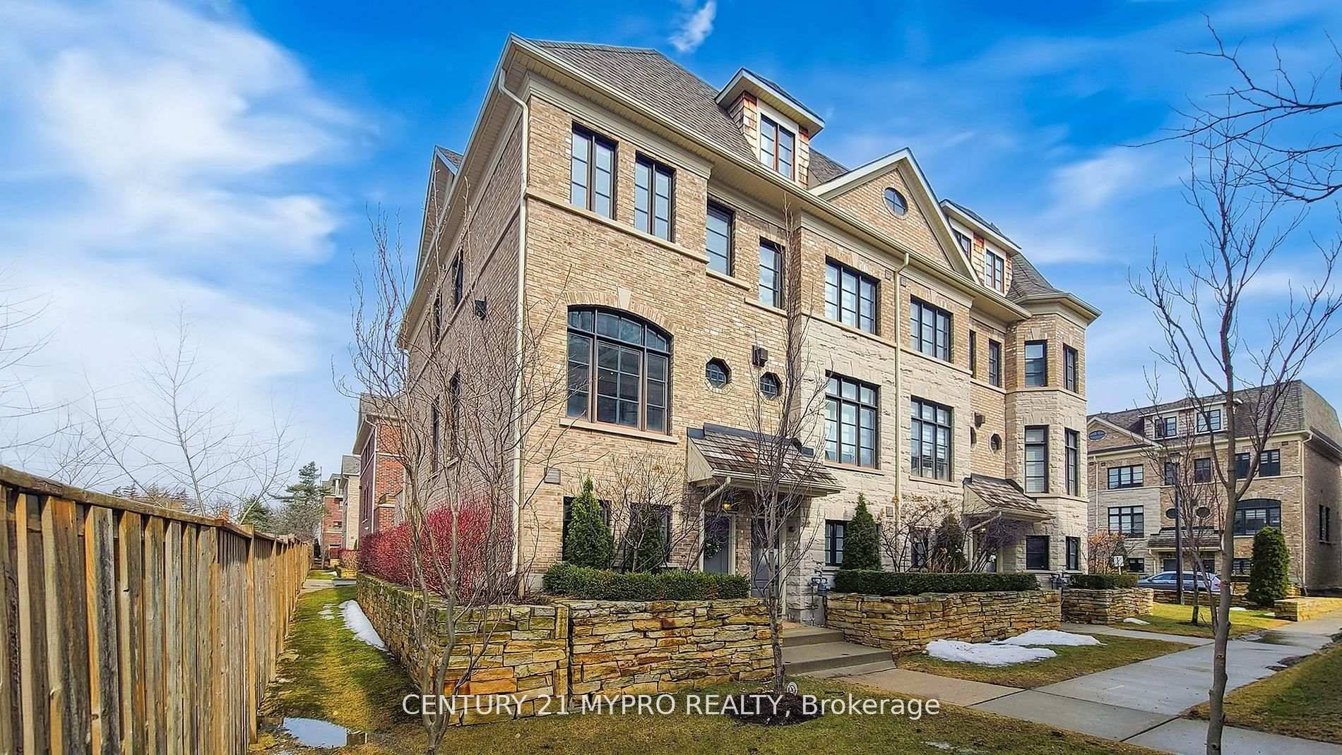 Welcome to this Stunning Executive Townhouse Located in the Highly Sought after Central Erin Mills neighborhood, This Premium End unit townhome offer 1436 Sq Ft living space is nestled within ...