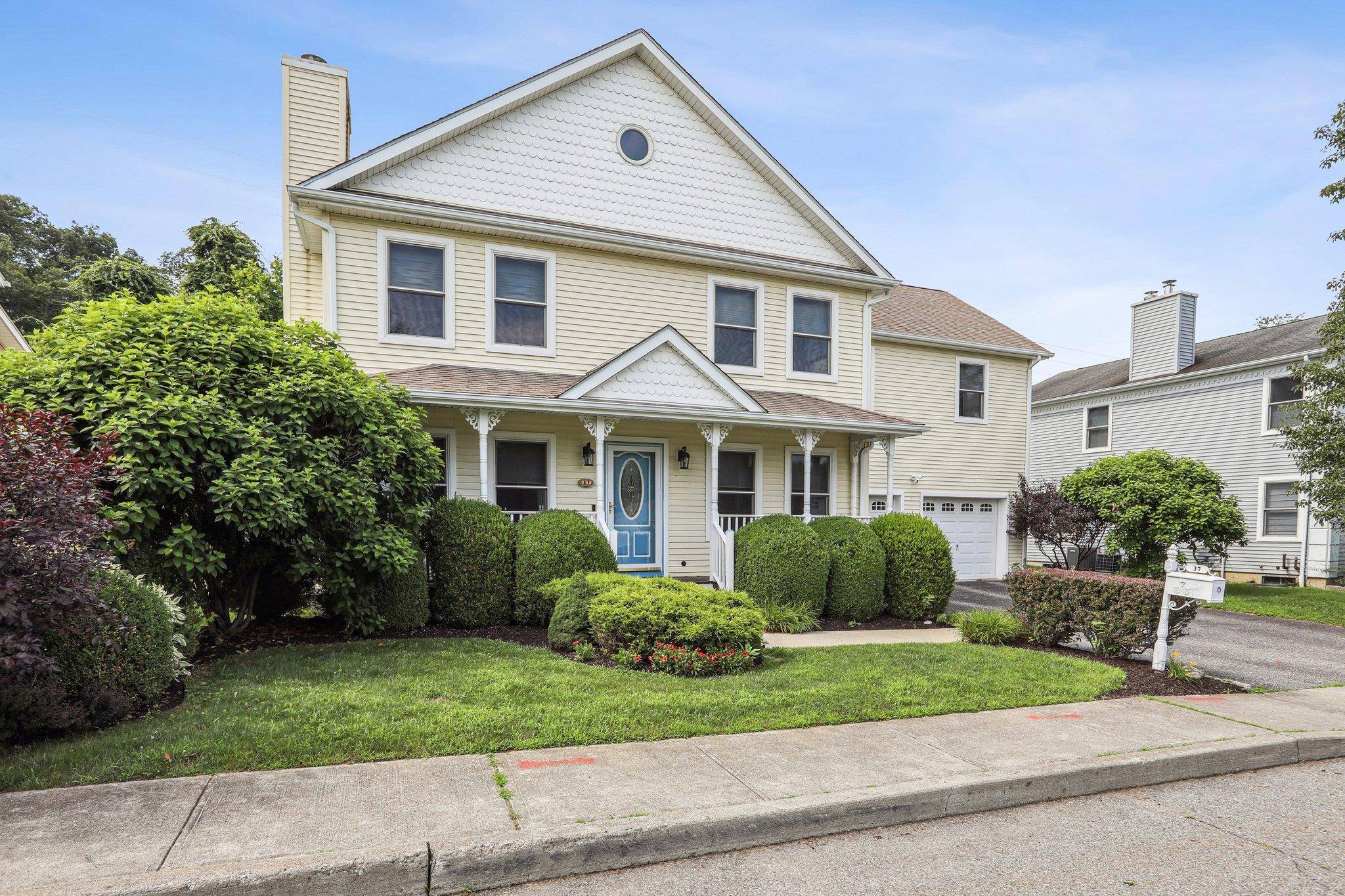 Welcome to this charming Colonial style residence, offering 3 bedrooms, 3.