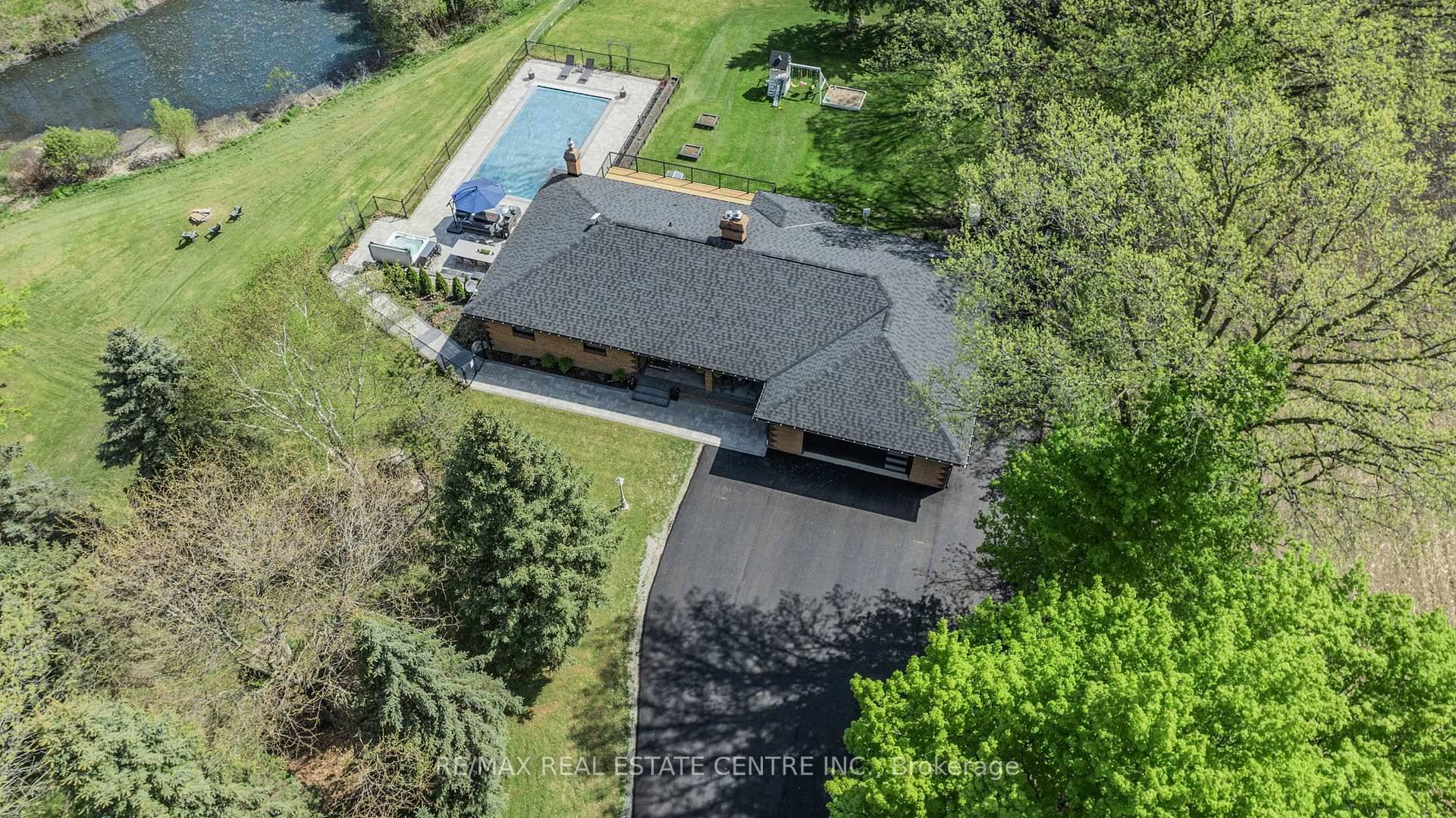 Your luxury country estate lifestyle begins here.