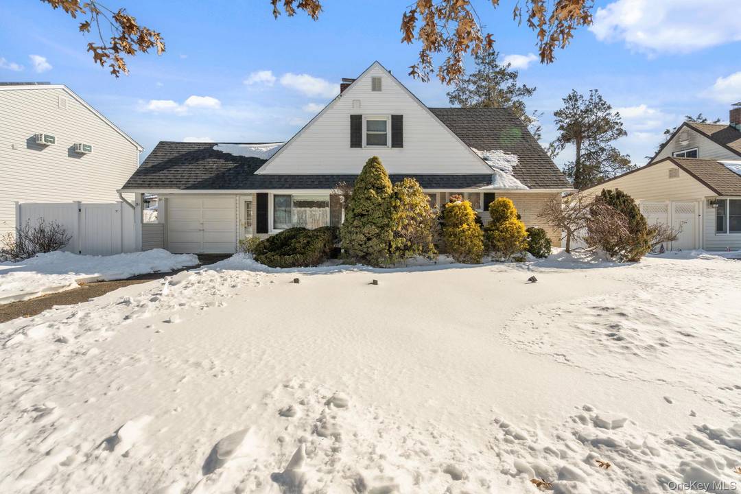 Wonderful Mint condition Levittown Ranch in a beautiful treelined street boasts its 5 Bed, 2 Bath and is perfect for extended family living, possible mother daughter with proper permits, modern ...