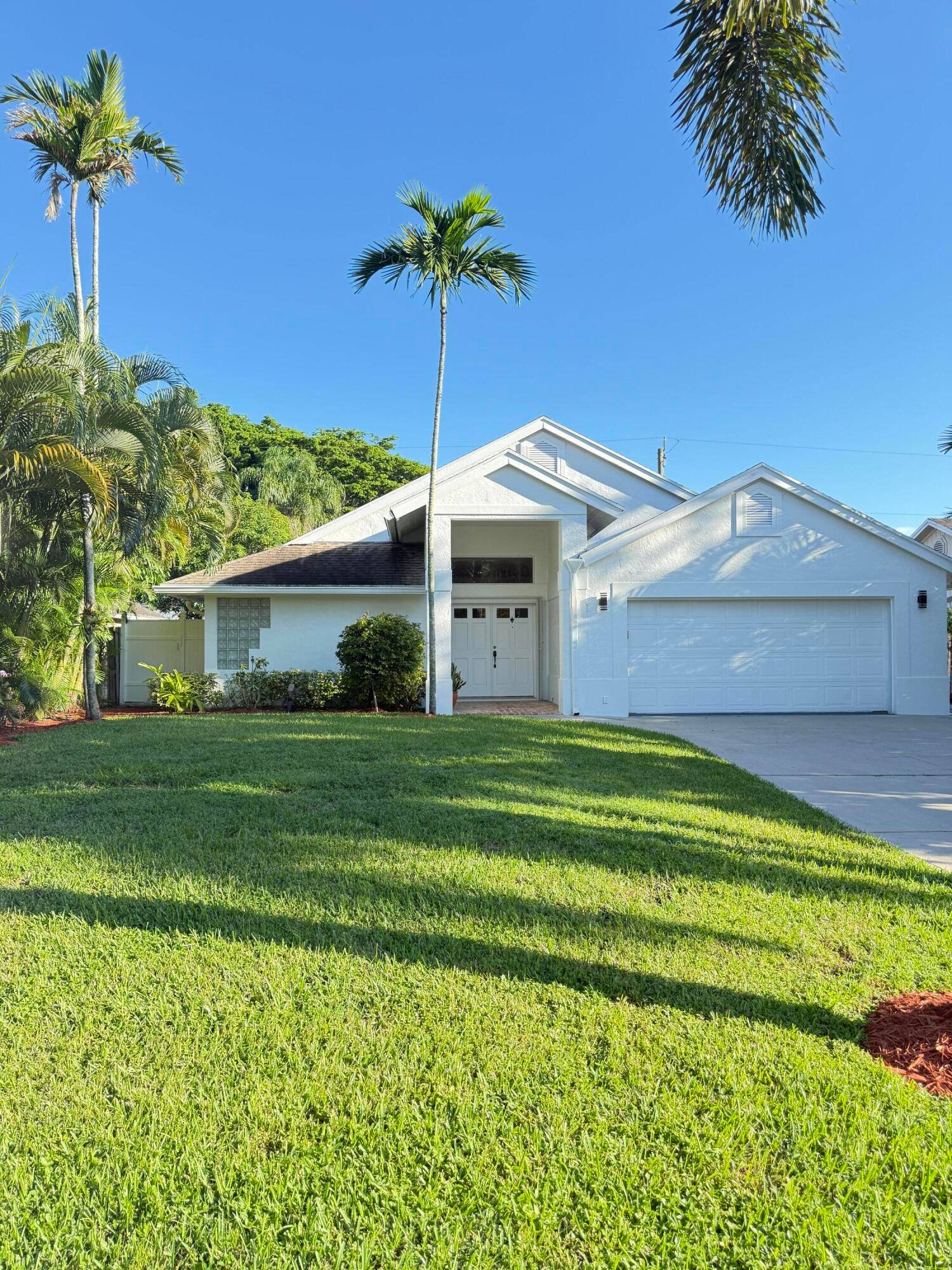 Turnkey Annual Lease in Heights of Jupiter.
