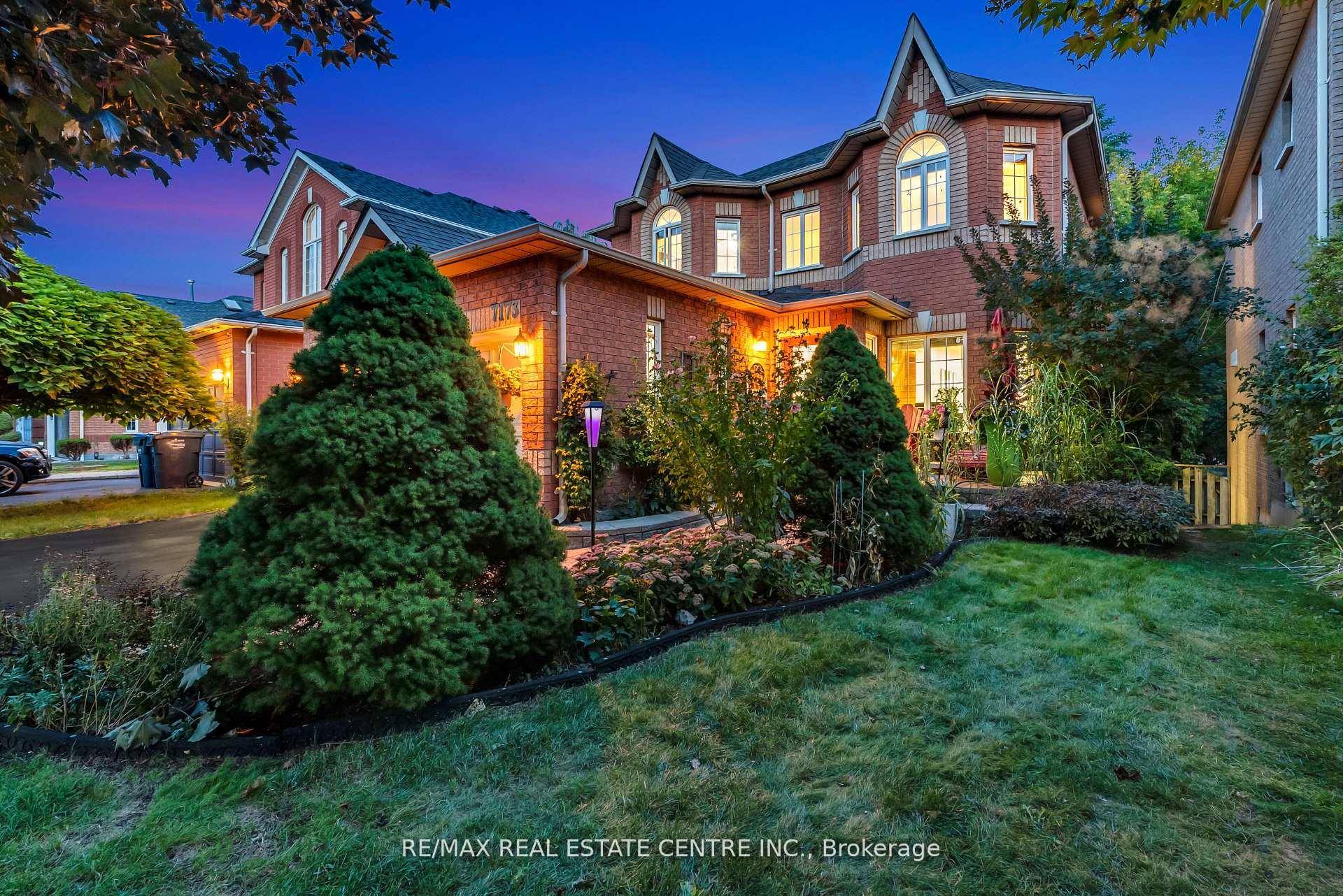 Welcome to this stunning detached home in highly sought after Meadowvale Village, perfectlypositioned on a quiet street backing onto the breathtaking Credit Valley Conservation Area.