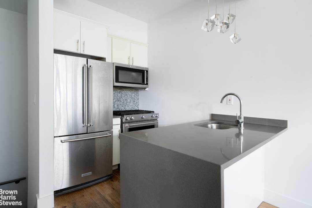 Welcome to Residence 1A at 1276 Dekalb Avenue, a spacious duplex home in a modern 8 unit boutique condominium perfectly positioned in the heart of Bushwick.
