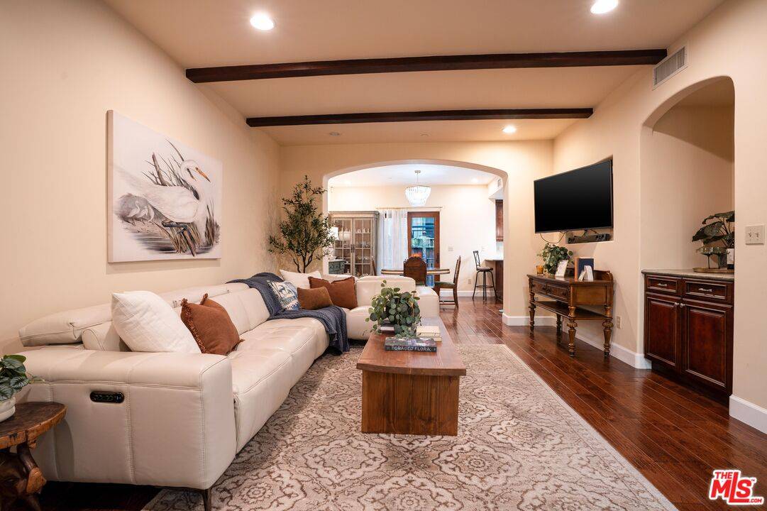1331  N Sycamore Ave 4BR Hollywood Hills East La
