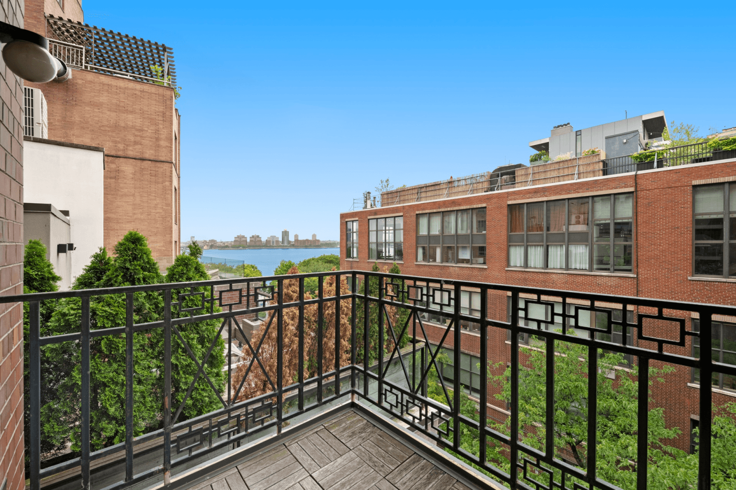 Welcome to the West Village, 3 bed trifecta condo, light views and renovated.