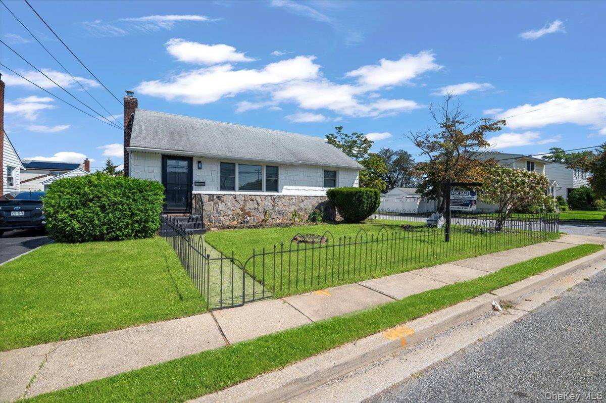 Welcome to 7 Prose Street, Hicksville !