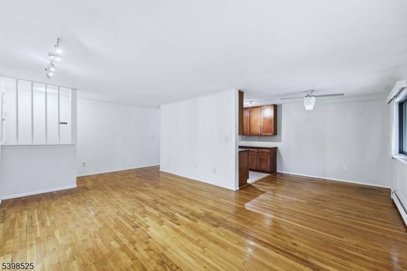 US Highway 22 APT 40F North Plainfield Boro New Jersey Single-Family