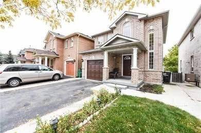 Detached spacious 3 bedroom house is located in desirable area near Wanless Dr.