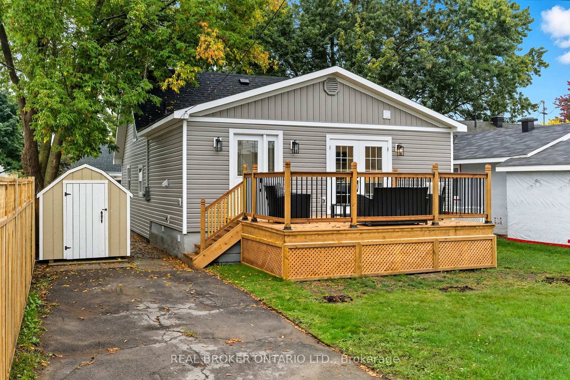 Not your average Smiths Falls home !
