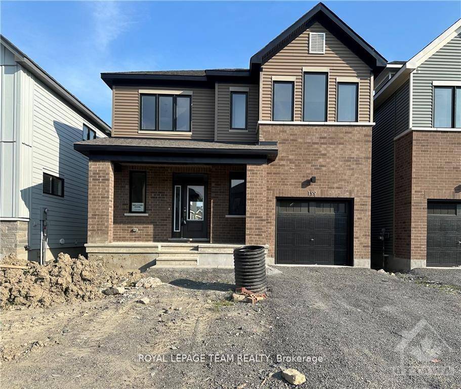 Welcome to this stunning 5 Bed 3.