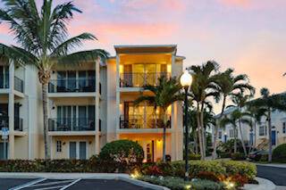 Welcome to your perfect getaway in beautiful Juno Beach !