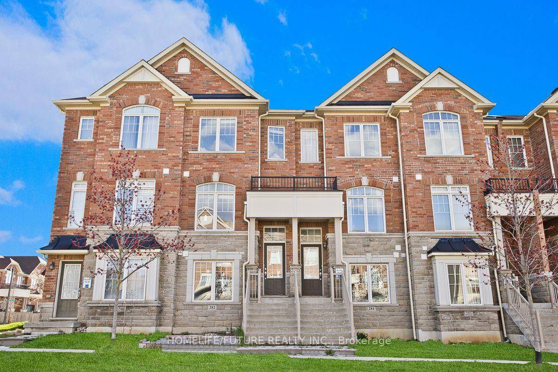 Must See, Great Location, Newly Painted, Well Maintained 4 Bedrooms With The Great Layout In The High Demand Community.