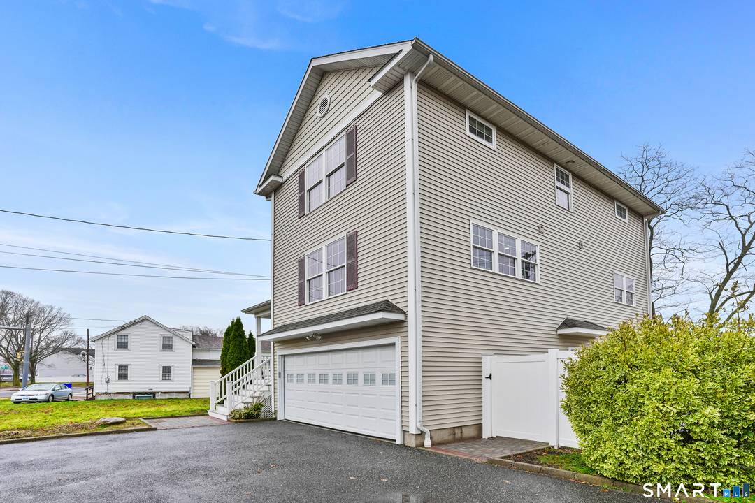 Now available for rent in Stratford, this move in ready Colonial on Main Street offers the perfect mix of comfort, style, and convenience with easy access to I 95, Metro ...