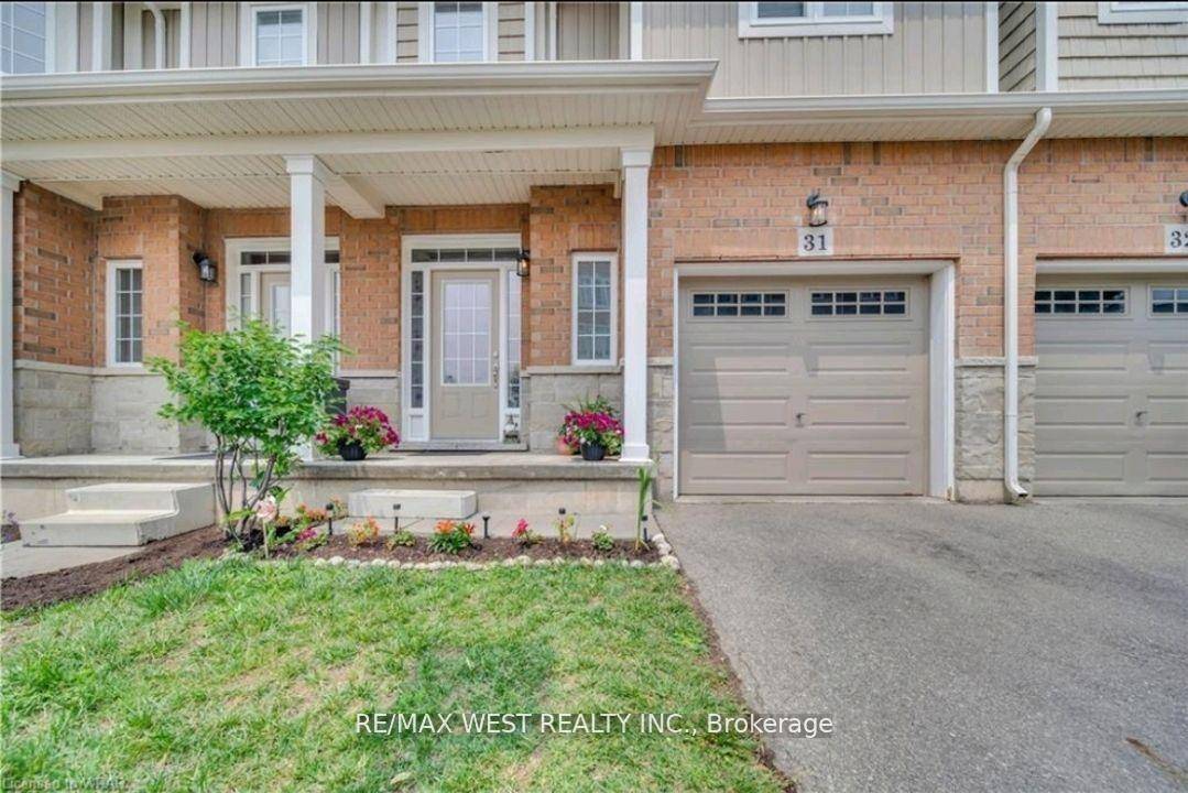 Look No Further ! Luxurious and spacious town featuring 3 bedrooms, including a grand size master, and 2.