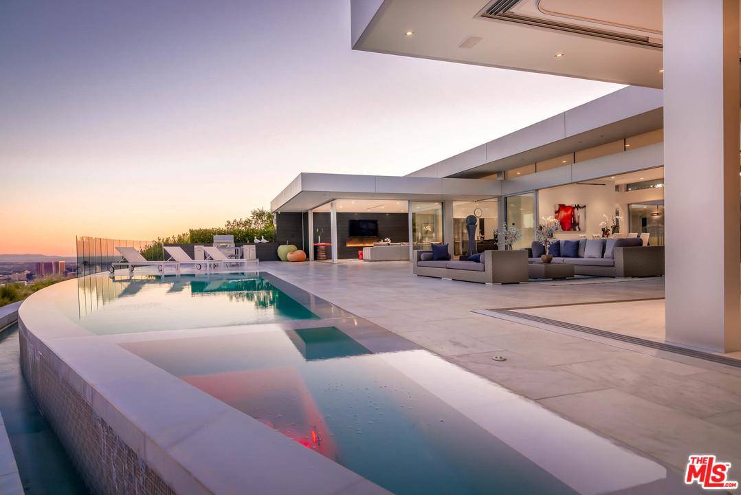 1620 CARLA RDG Beverly Hills LA