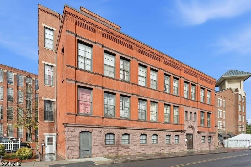 Welcome to the Historic Cooke Mills Building !