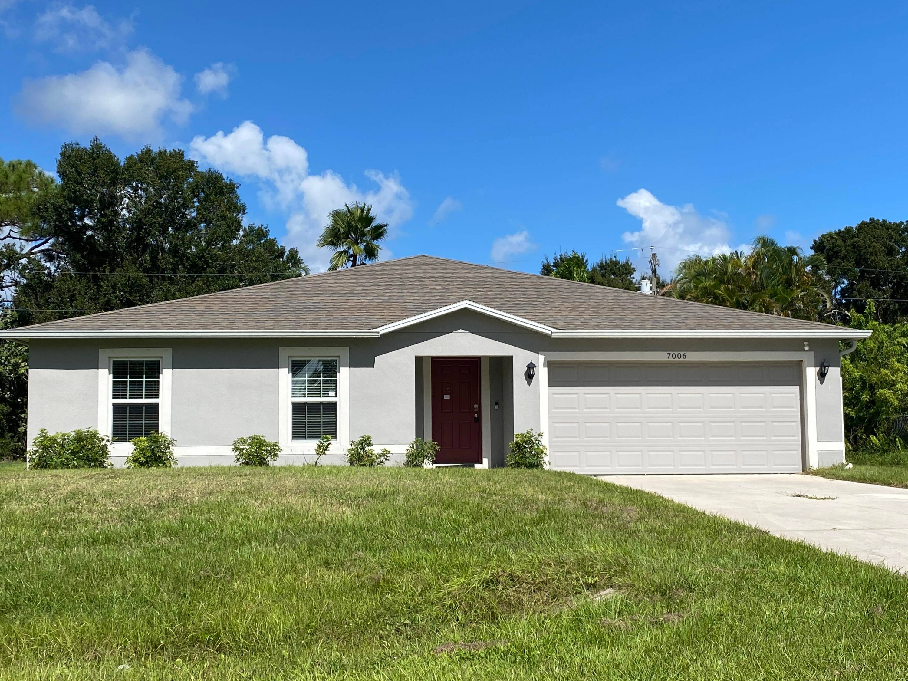 Fantastic newer CBS home located in Lakewood Park area, large level lot within easy walking distance to neighborhood park.