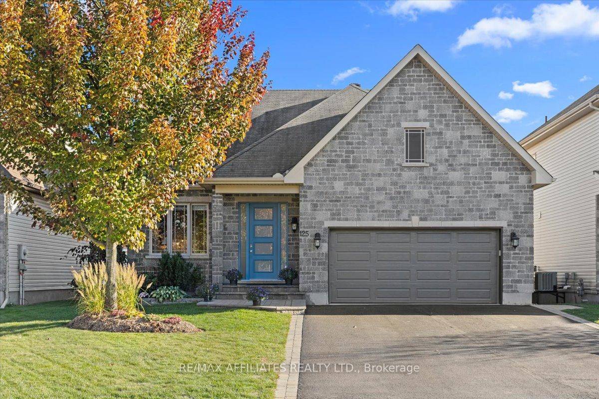Remarkable 3 bedroom, 4 bathroom bungaloft, showcasing refined features and exceptional upgrades.