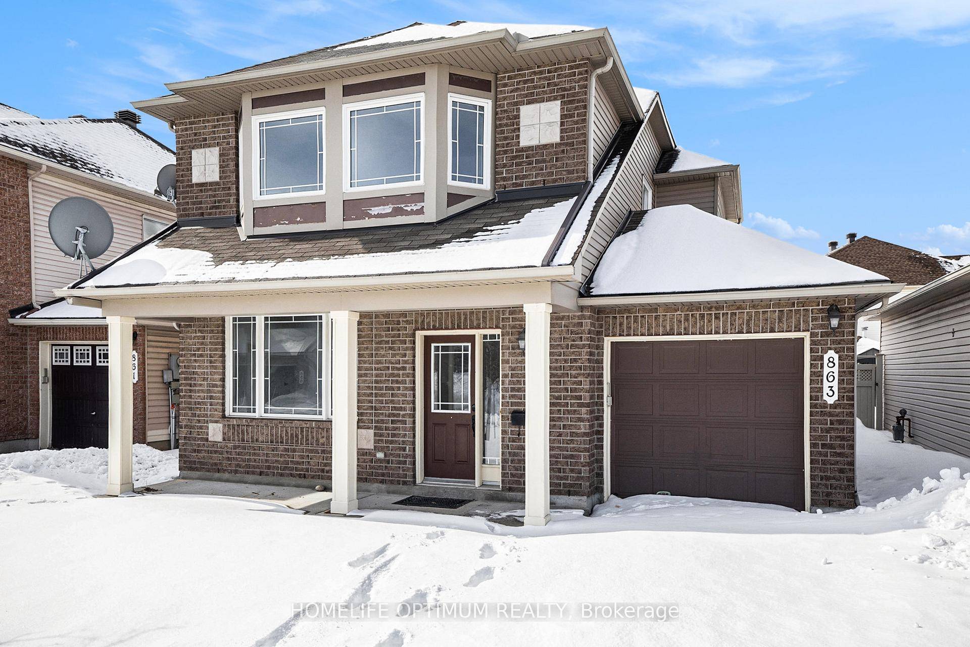 Welcome to 863 Taradale Drive, a stunning and renovated 3 bedroom, 3 bathroom single family home nestled in the heart of Barrhaven, Ontario.