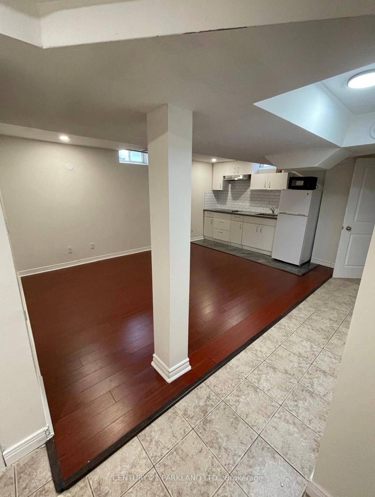 Spacious Basement Apartment for Rent !
