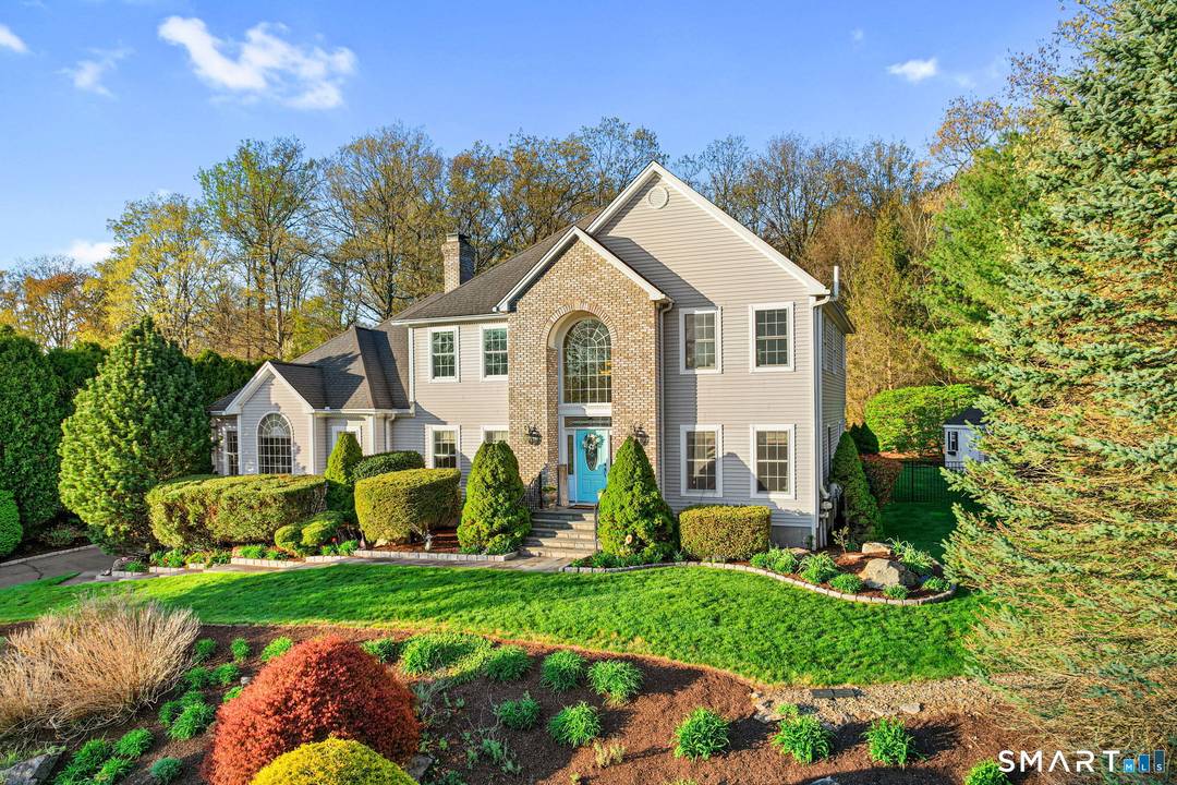 A distinguished Colonial set within one of Huntington's most premier enclaves, an intimate one way in, one way out neighborhood defined by privacy, prestige, and beautifully appointed homes.