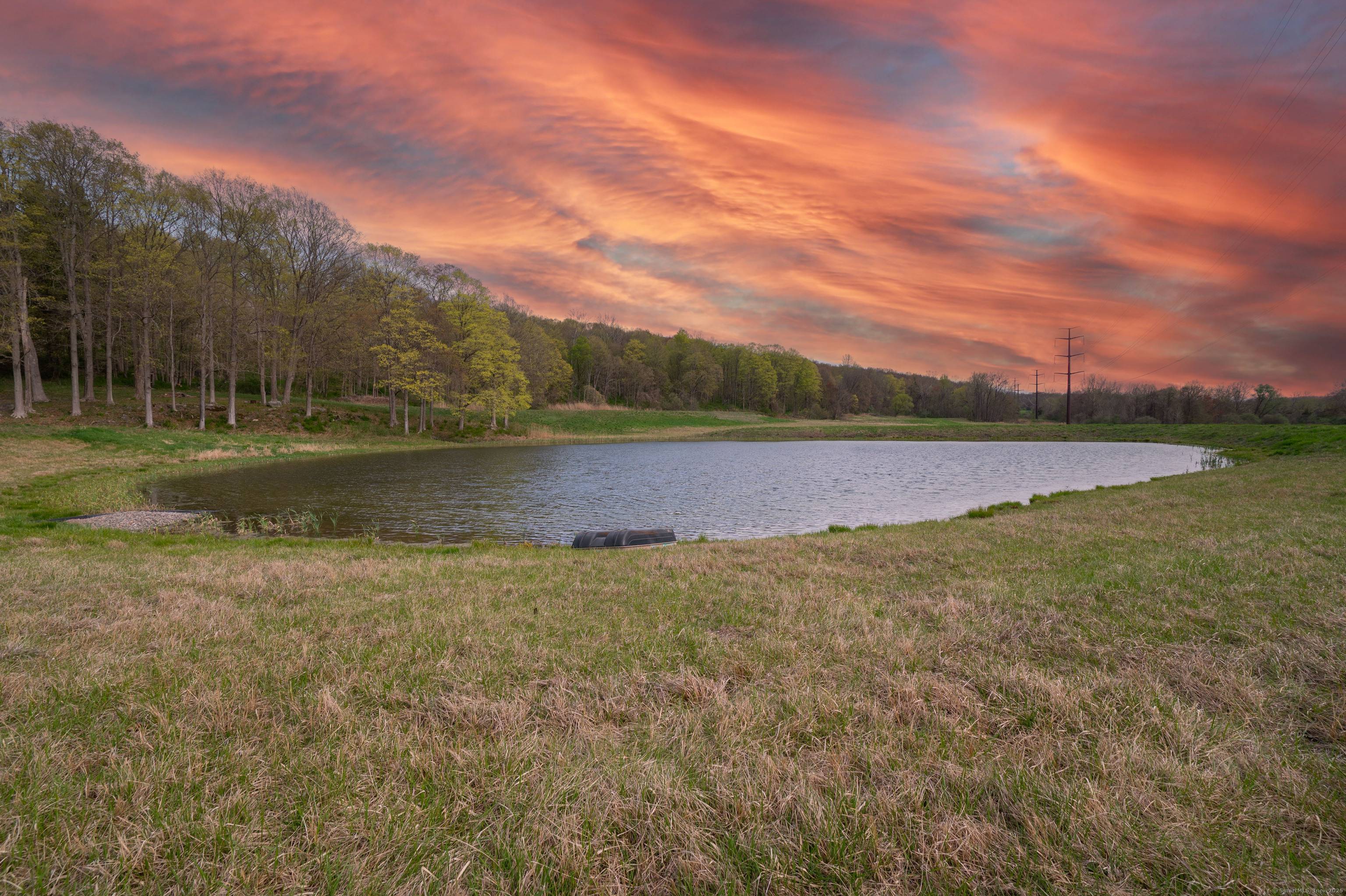 EXPANSIVE AGRICULTURAL OPPORTUNITY IN THE HEART OF LITCHFIELD COUNTY !