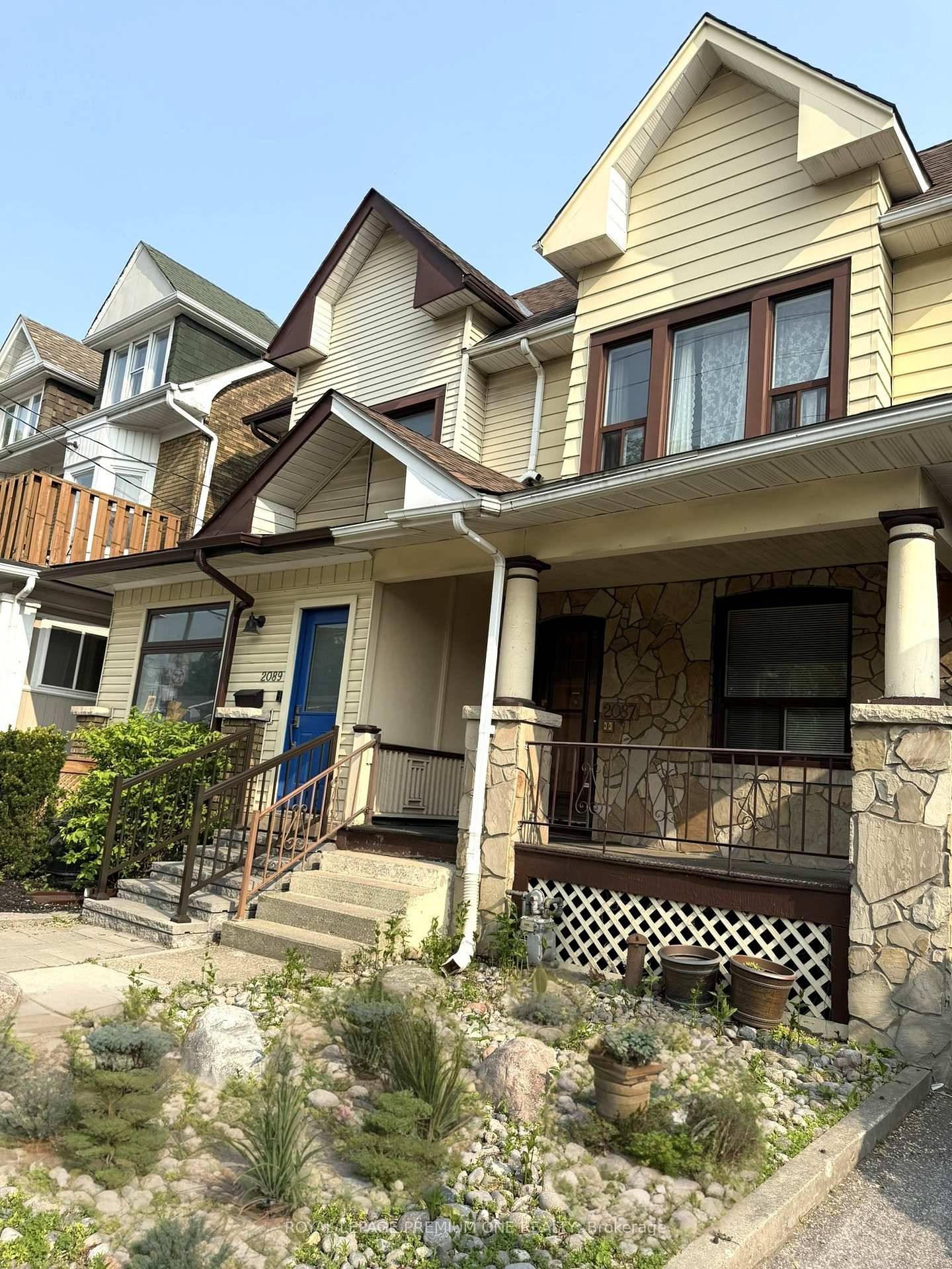 Charming 2 Bedroom Lease in the Upper Beaches with Private Yard amp ; Porch Welcome to 2087 Gerrard Street East, where classic character meets modern comfort in the highly desirable ...