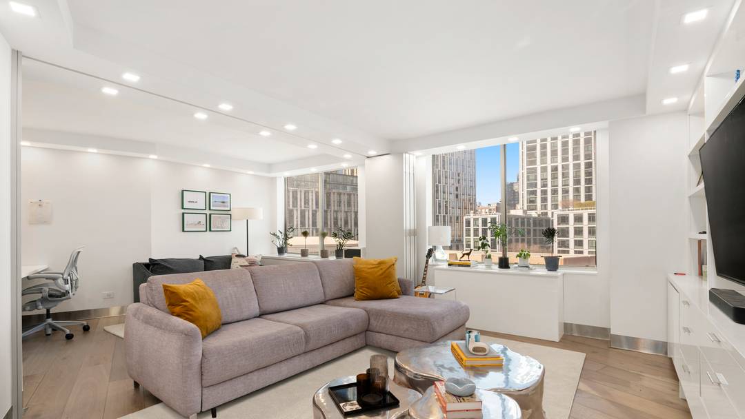 Tribeca Condo 2BR Convertible 3rd Bedroom 3 Full Baths In Unit Washer Dryer Roof Deck This beautifully designed Tribeca home offers a flexible layout with two bedrooms, three full bathrooms, ...