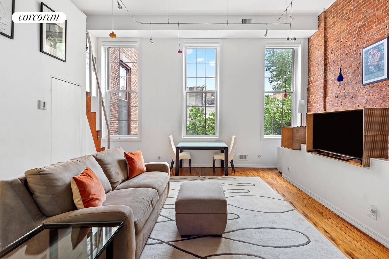 Discover a truly unique and exceptional one bedroom triplex featuring a separate home office, private outdoor space, and convenient parking.