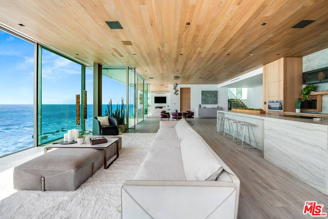 24300   Malibu Rd Malibu LA