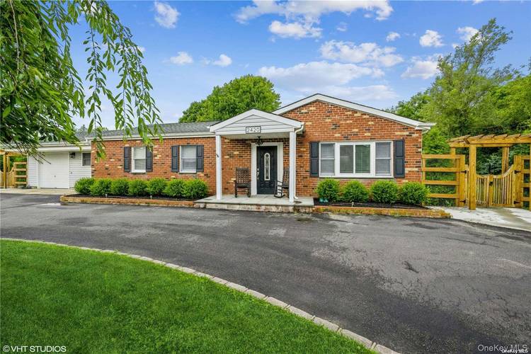 Welcome To Plum Island Lane In The Much Sought After Community Of 'Orient By The Sea' Which Is A Stones Throw From The Private Beach !