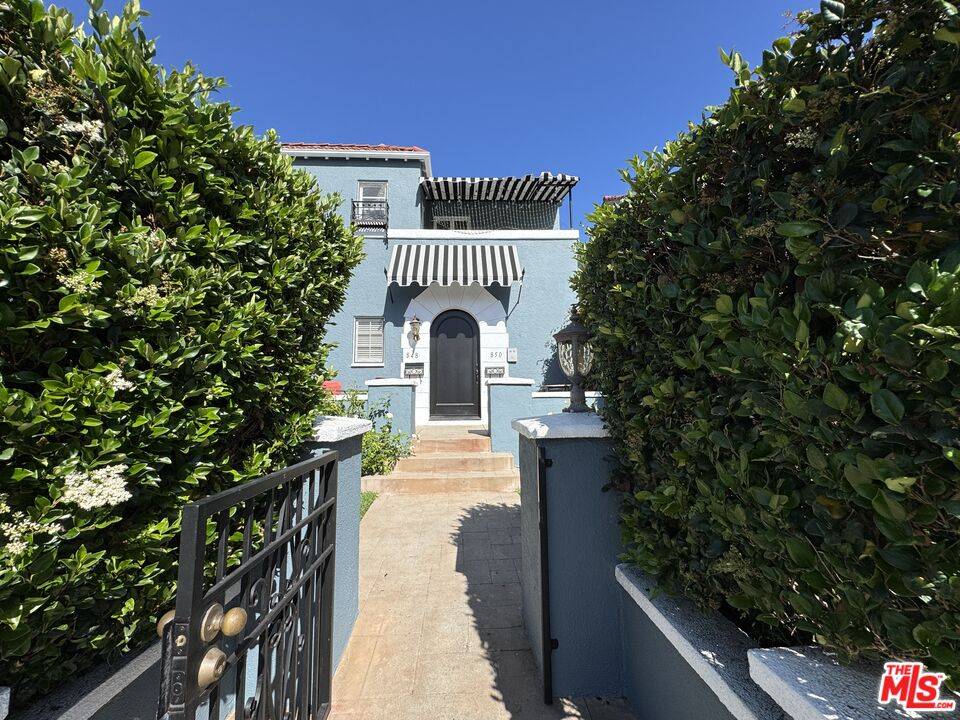 848  S Curson Ave 3BR Hancock Park La