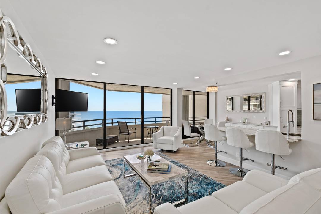 Your Perfect Seasonal Escape Awaits !