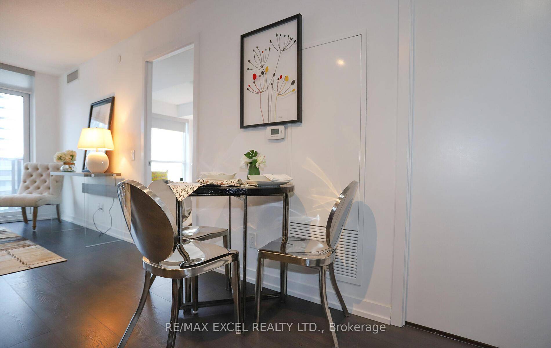 Beautiful One Bedroom at Prime Yonge amp ; Eglinton with Stunning Unobstructed View on High Floor and Great Open Concept Floor Plan.