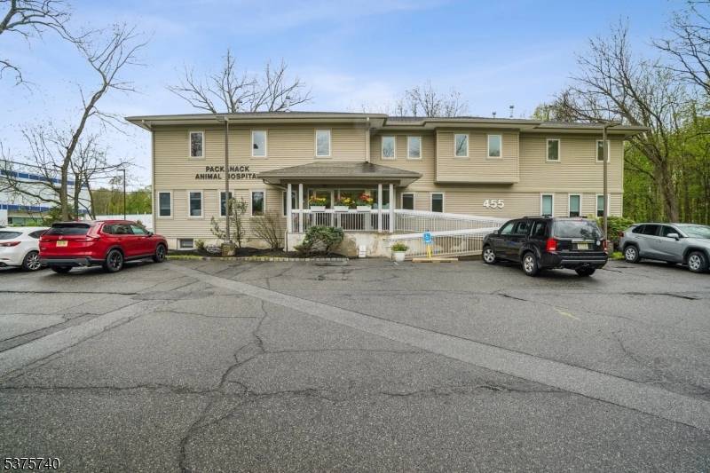 455 Newark Pompton Turnpike presents a unique mixed use opportunity in the heart of Wayne's highly trafficked retail and service corridor.