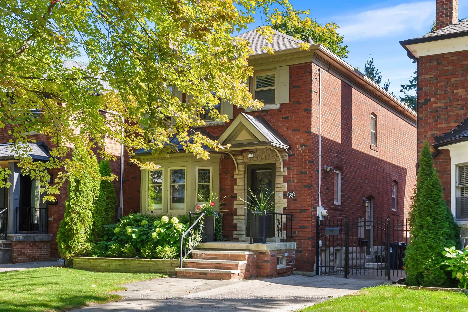 Perfectly positioned on a peaceful dead end street with direct access to a neighbourhood park, this beautifully maintained detached home delivers timeless charm and thoughtful functionality in the heart of ...